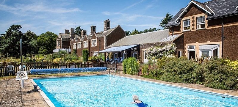 Photo of the swimming pool at Park House Hotel.