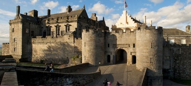 Photo of exterior of Stirling Castle.